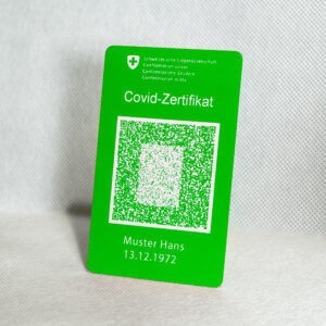 Covid-Zertifikat im Kreditkartenformat - Grün